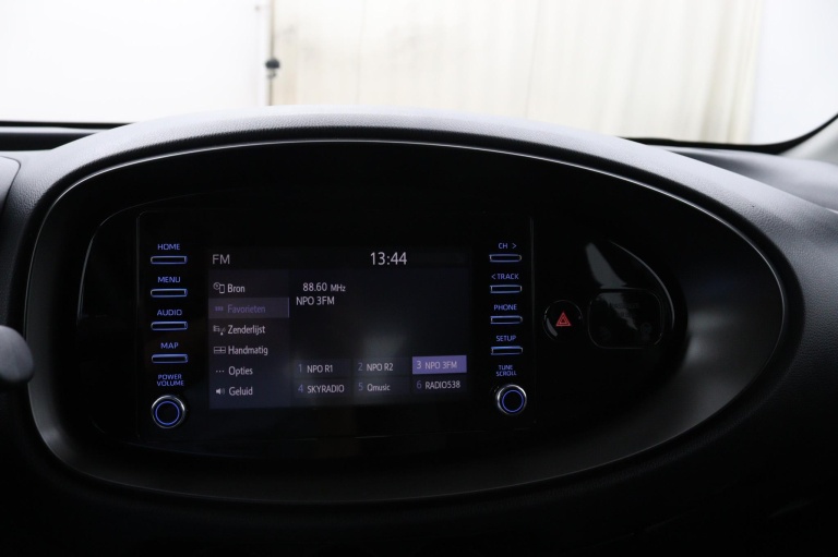 Toyota Aygo X - 1.0 VVT-i MT Play 15
