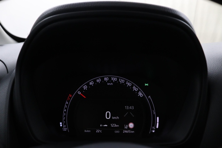 Toyota Aygo X - 1.0 VVT-i MT Play 21