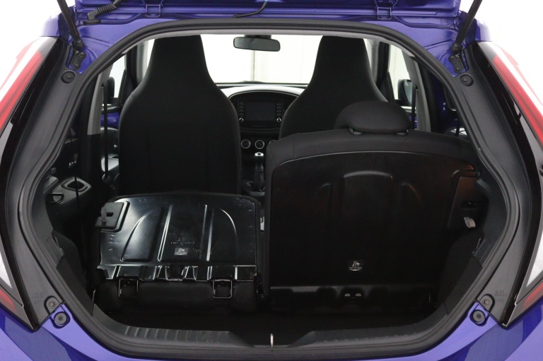 Toyota Aygo X - 1.0 VVT-i MT Play 27
