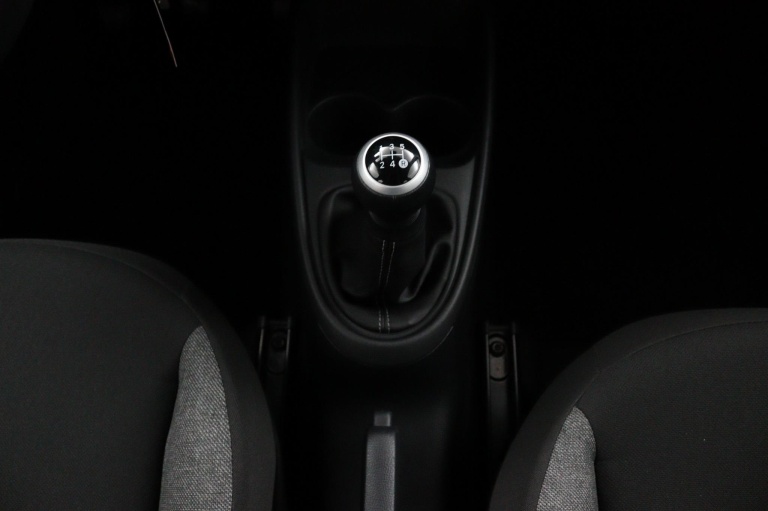 Toyota Aygo X - 1.0 VVT-i MT Play 29