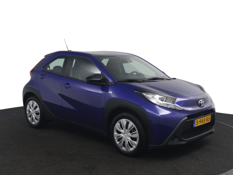 Toyota Aygo X - 1.0 VVT-i MT Play 3
