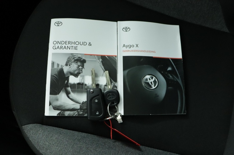 Toyota Aygo X - 1.0 VVT-i MT Play 11