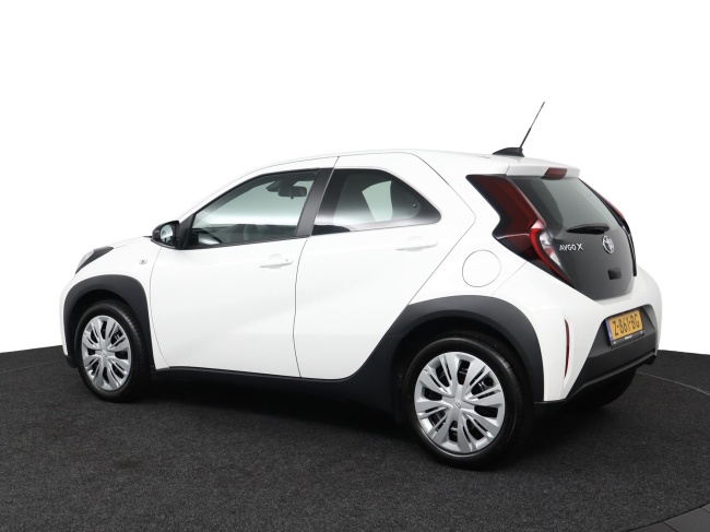 Toyota Aygo X - 1.0 VVT-i MT Play