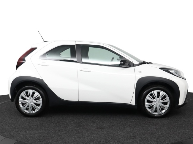 Toyota Aygo X - 1.0 VVT-i MT Play