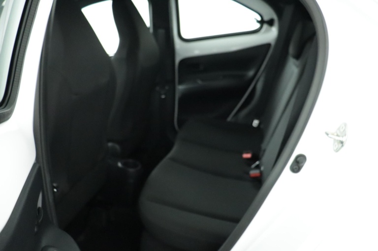 Toyota Aygo X - 1.0 VVT-i MT Play 18