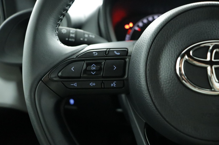 Toyota Aygo X - 1.0 VVT-i MT Play 19