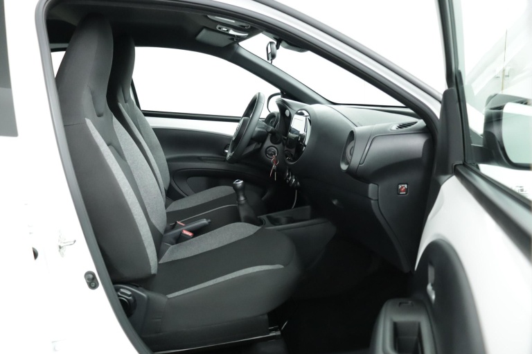 Toyota Aygo X - 1.0 VVT-i MT Play 22