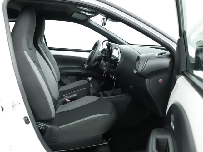 Toyota Aygo X - 1.0 VVT-i MT Play