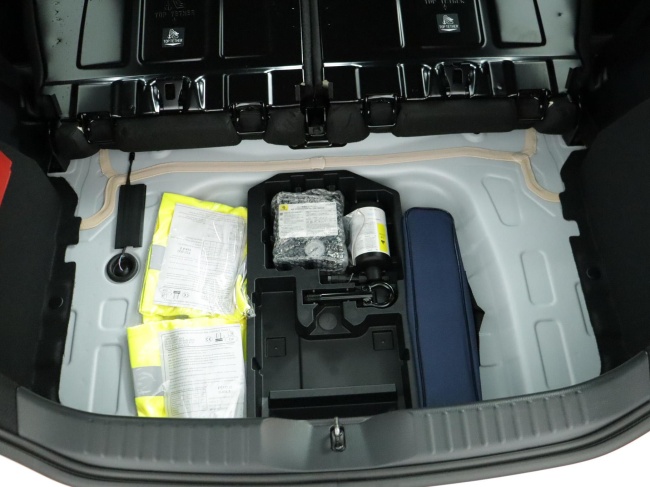 Toyota Aygo X - 1.0 VVT-i MT Play