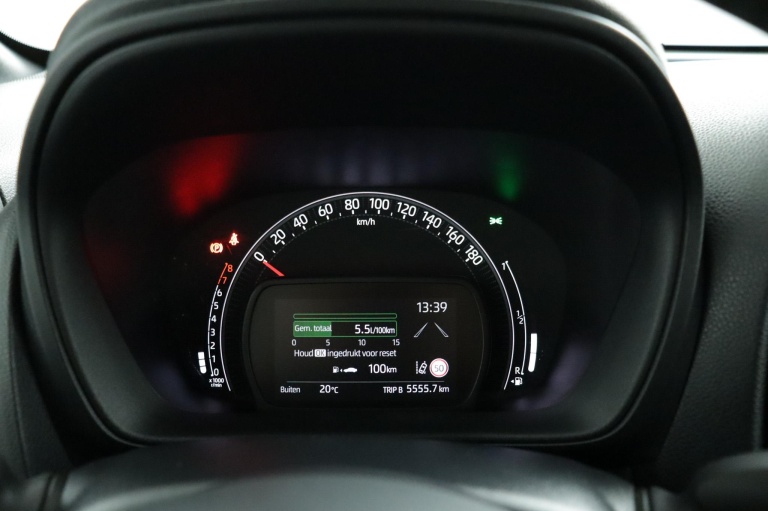 Toyota Aygo X - 1.0 VVT-i MT Play 6
