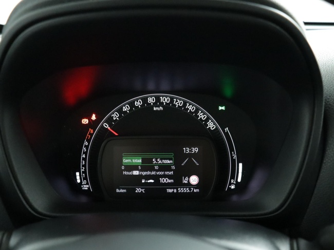 Toyota Aygo X - 1.0 VVT-i MT Play