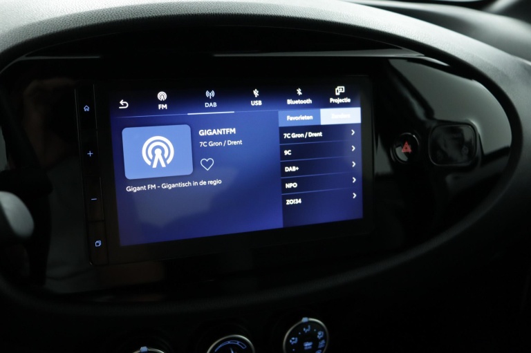 Toyota Aygo X - 1.0 VVT-i MT Play 9