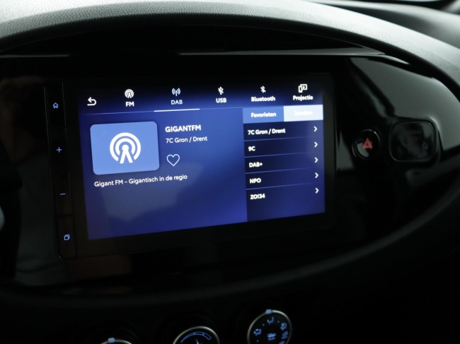 Toyota Aygo X - 1.0 VVT-i MT Play