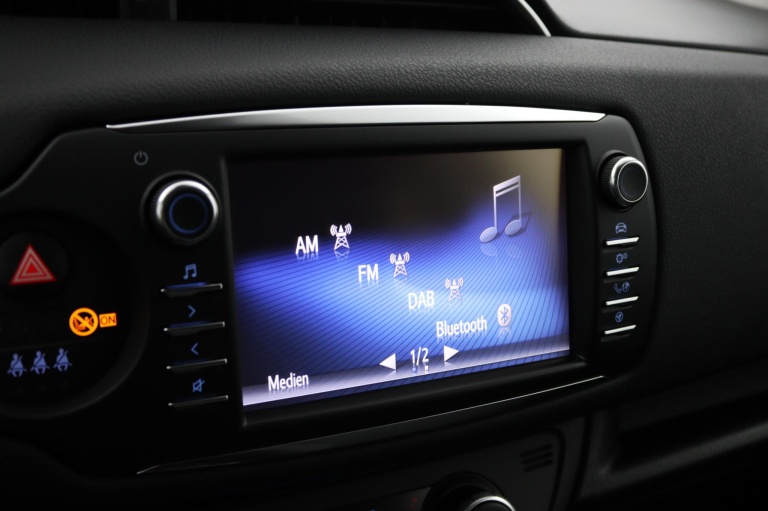 Toyota Yaris - 1.5 Hybrid Dynamic 39