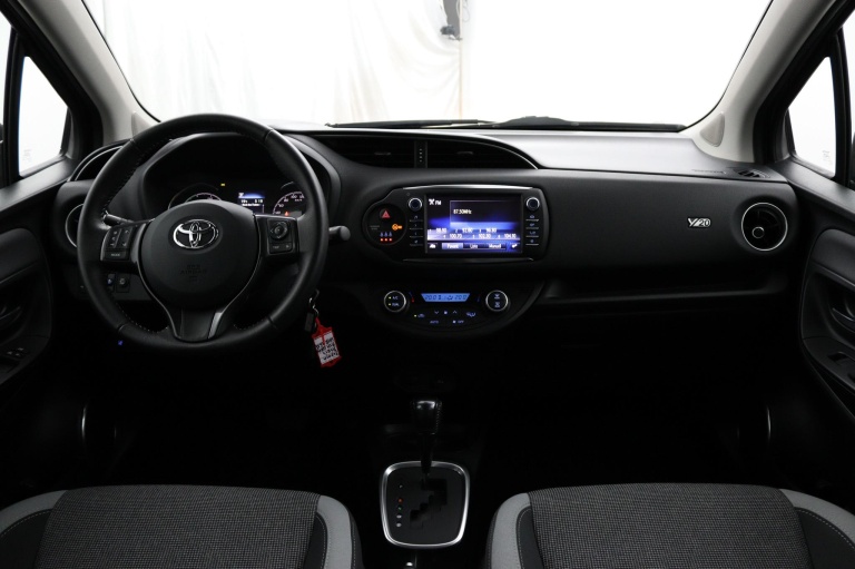 Toyota Yaris - 1.5 Hybrid Dynamic 4