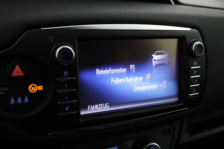 Toyota Yaris - 1.5 Hybrid Dynamic 42