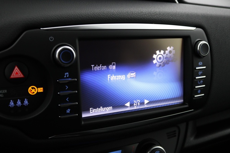 Toyota Yaris - 1.5 Hybrid Dynamic 44