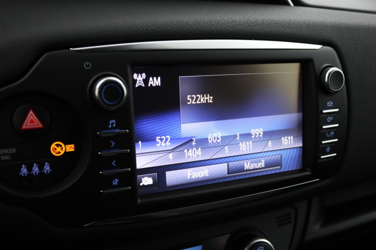 Toyota Yaris - 1.5 Hybrid Dynamic 8