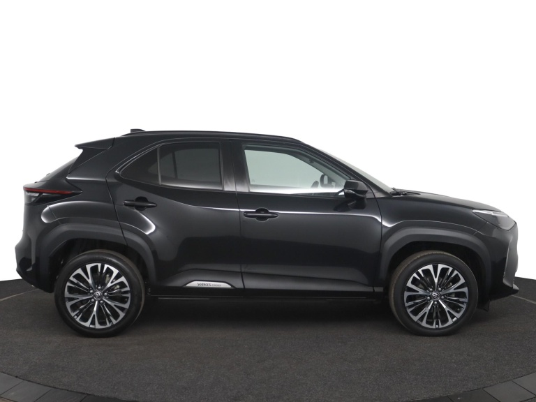 Toyota Yaris Cross - 1.5 Hybrid Executive 13