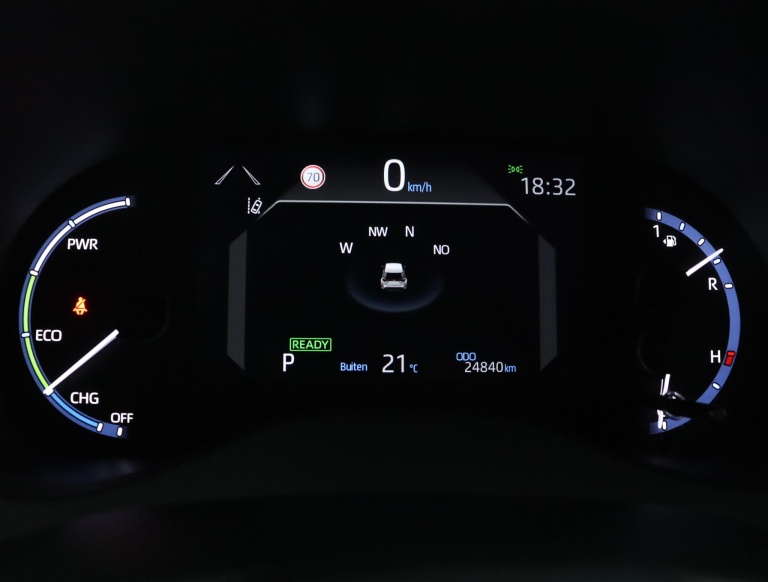 Toyota Yaris Cross - 1.5 Hybrid Executive 6