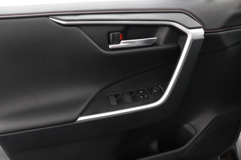 Toyota RAV4 - 2.5 Plug-in Hybrid AWD Dynamic 27