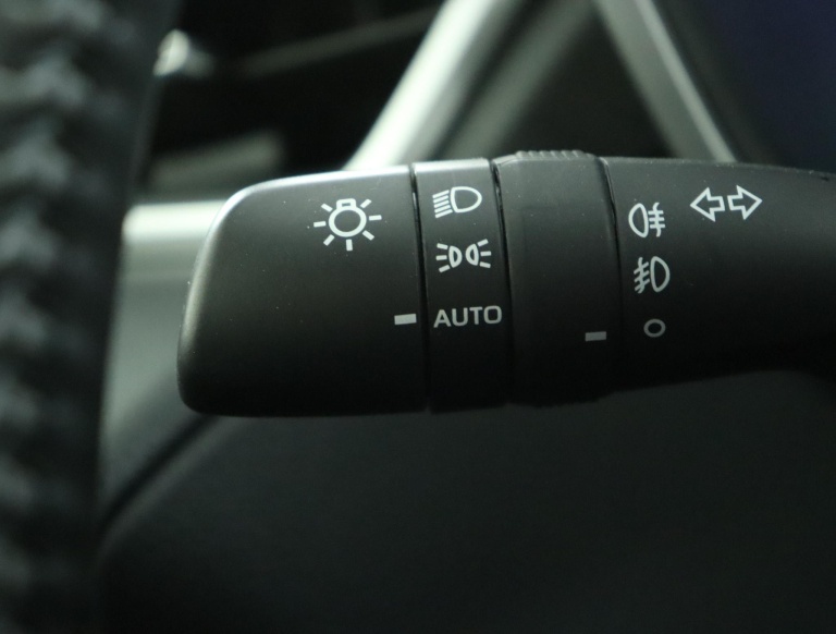 Toyota Corolla Cross - Hybrid 200 Dynamic 32