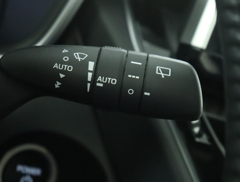 Toyota Corolla Cross - Hybrid 200 Dynamic 33