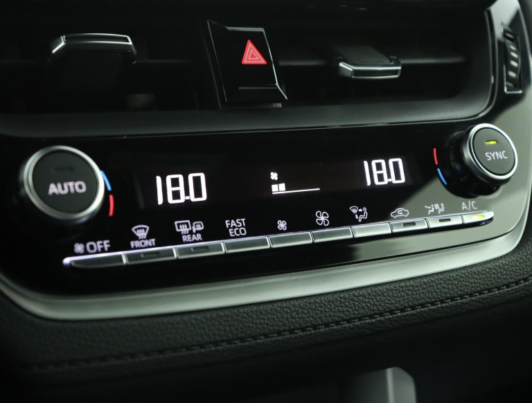Toyota Corolla Cross - Hybrid 200 Dynamic 7
