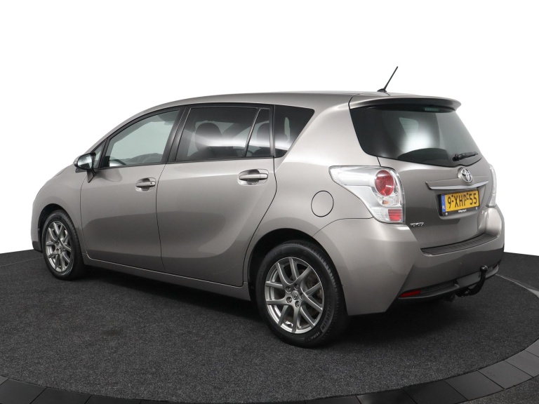 Toyota Verso - 1.8 VVT-i Business 12