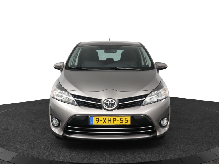 Toyota Verso - 1.8 VVT-i Business 16
