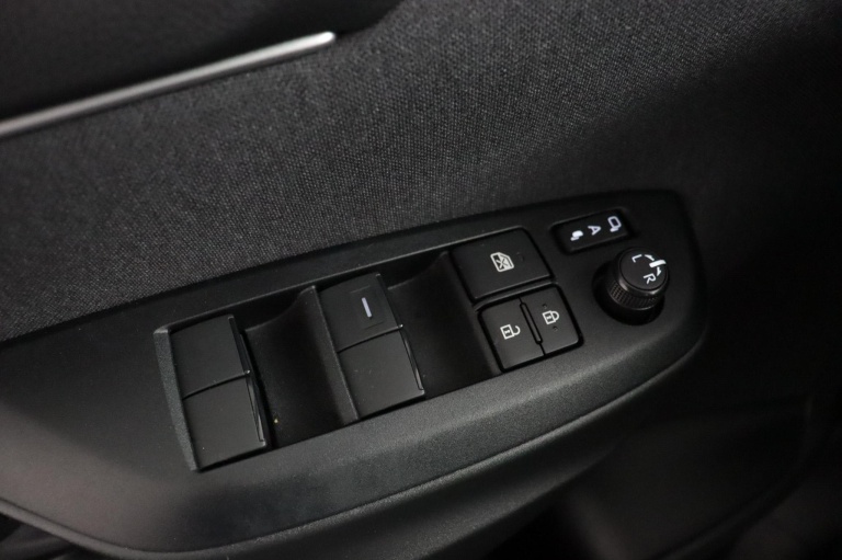 Toyota Yaris - 1.5 Hybrid 130 Executive 29