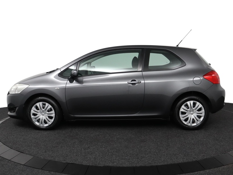 Toyota Auris - 1.6-16V Sol 3