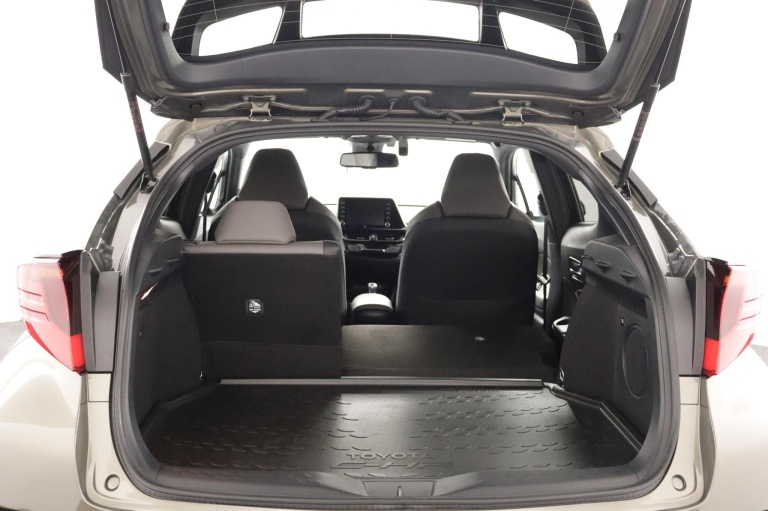 Toyota C-HR - 2.0 Hybrid Executive 23