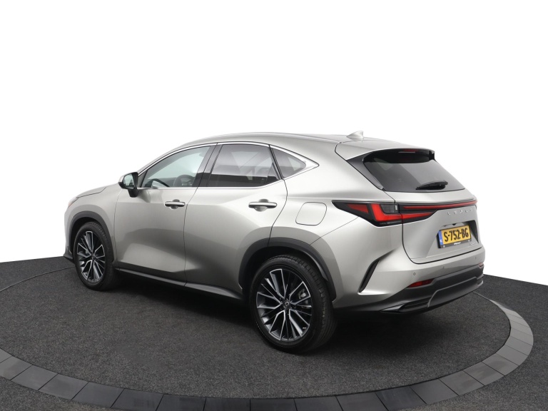 Lexus NX - 450h+ AWD Executive Line 11
