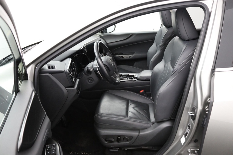 Lexus NX - 450h+ AWD Executive Line 16