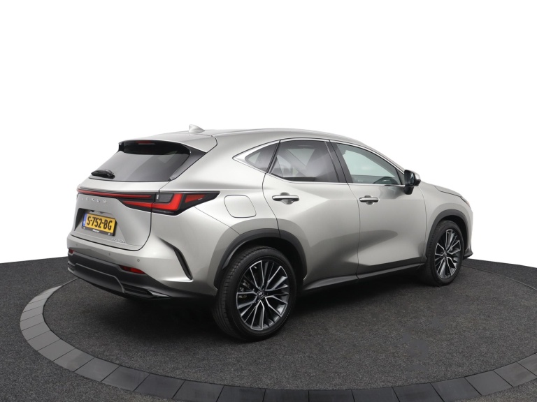 Lexus NX - 450h+ AWD Executive Line 2