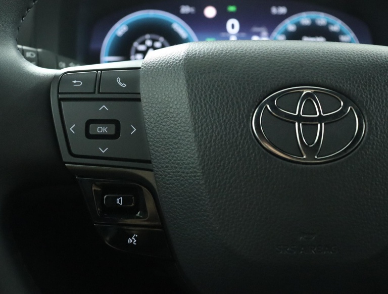 Toyota C-HR - 1.8 Hybrid 140 Dynamic 19