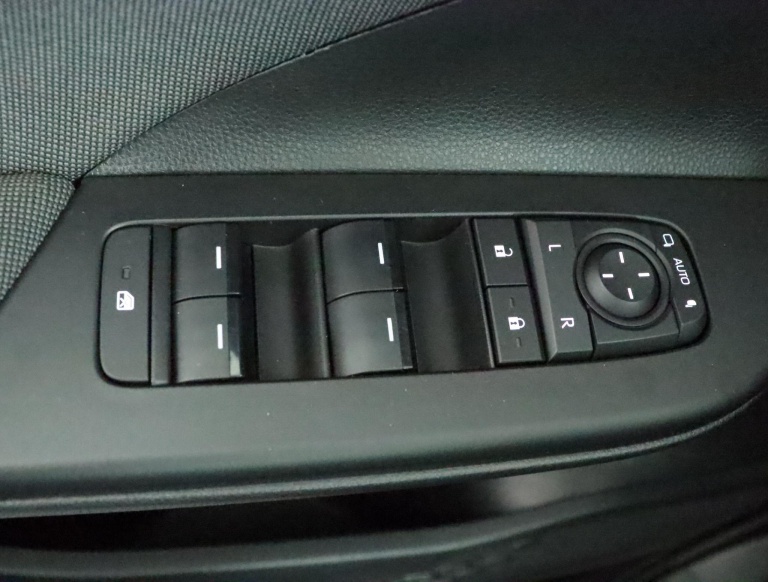 Toyota C-HR - 1.8 Hybrid 140 Dynamic 27