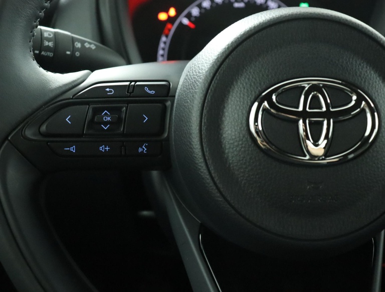 Toyota Aygo X - 1.0 VVT-i MT Play 19