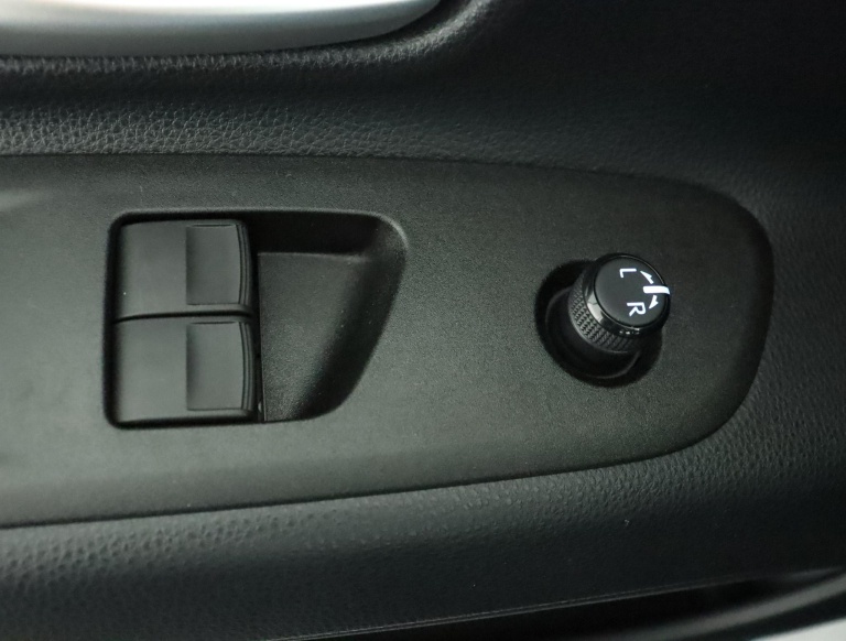 Toyota Aygo X - 1.0 VVT-i MT Play 27