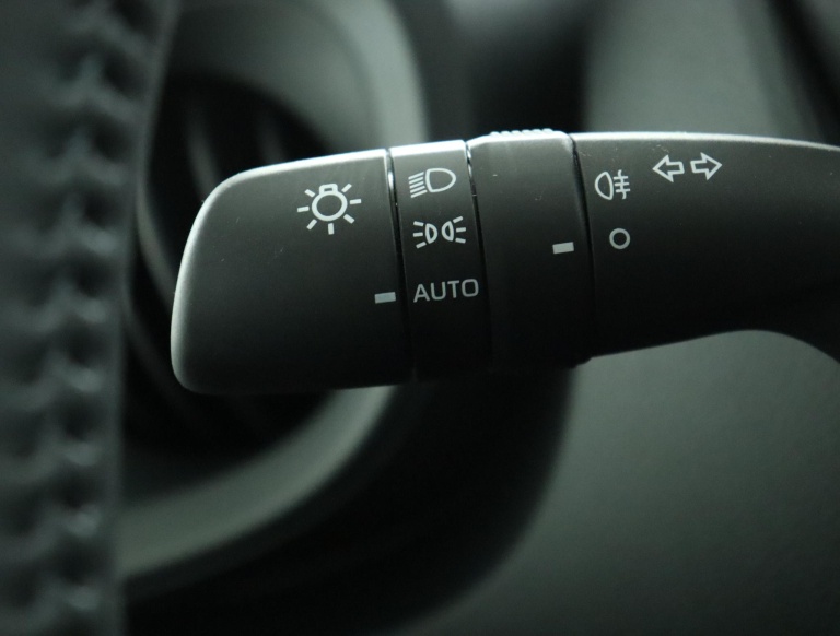 Toyota Aygo X - 1.0 VVT-i MT Play 29