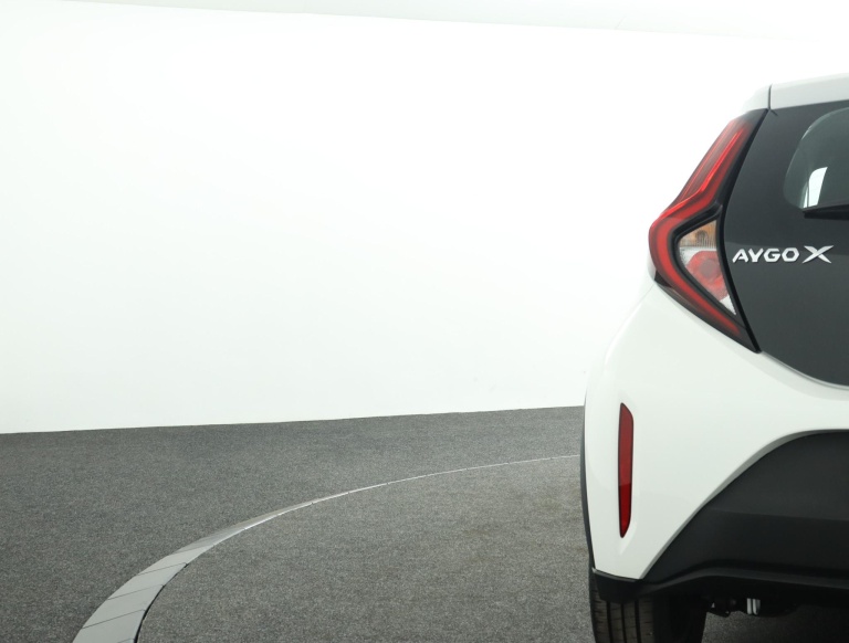 Toyota Aygo X - 1.0 VVT-i MT Play 37