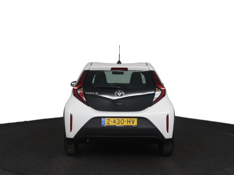 Toyota Aygo X - 1.0 VVT-i MT Play 57