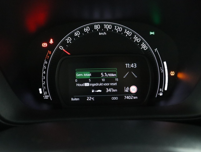 Toyota Aygo X - 1.0 VVT-i MT Play 6