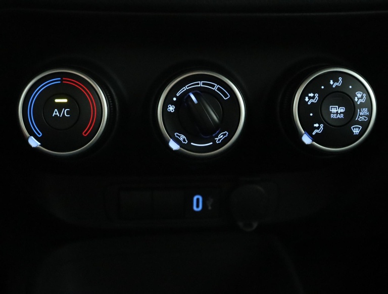 Toyota Aygo X - 1.0 VVT-i MT Play 7