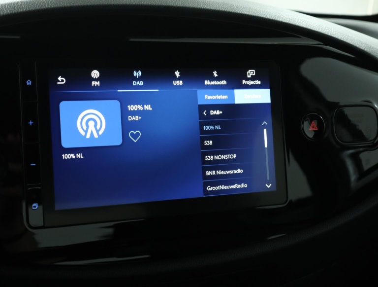 Toyota Aygo X - 1.0 VVT-i MT Play 8