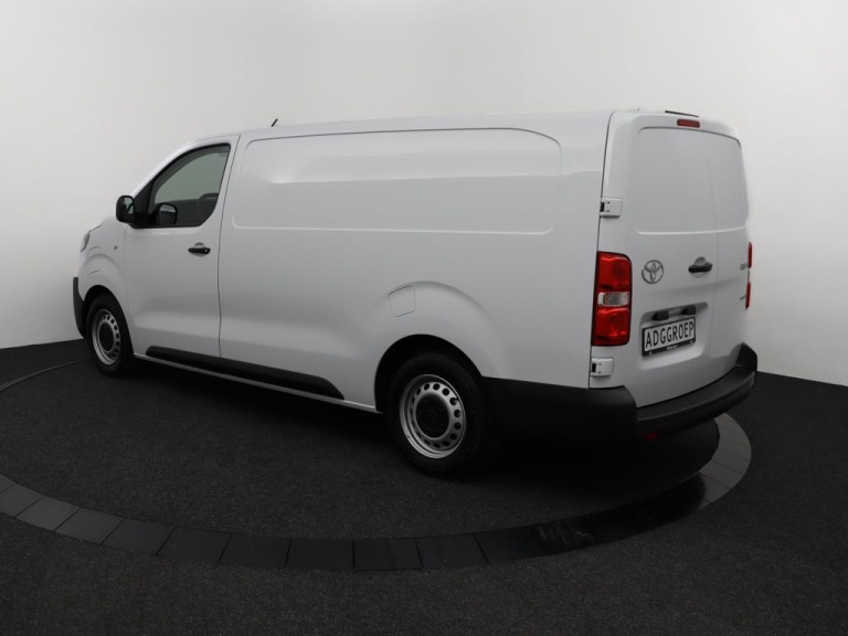 Toyota PROACE Long Worker Electric - 75kWh Challenger 11