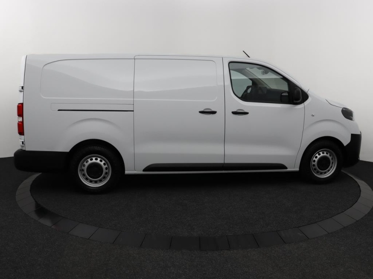 Toyota PROACE Long Worker Electric - 75kWh Challenger 12
