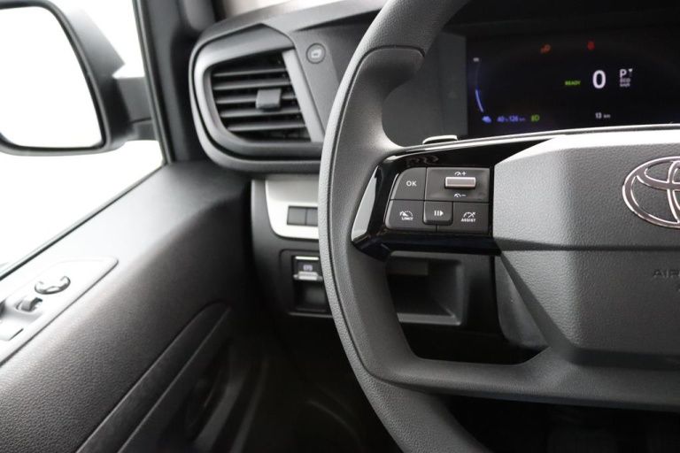 Toyota PROACE Long Worker Electric - 75kWh Challenger 22