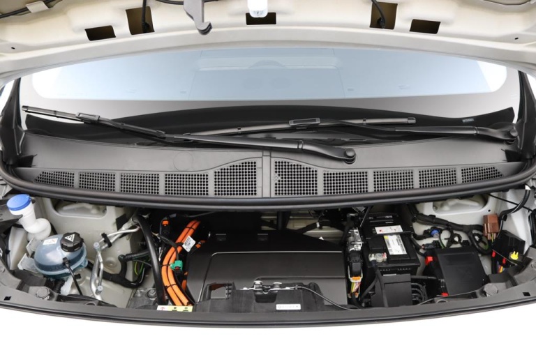 Toyota PROACE Long Worker Electric - 75kWh Challenger 28
